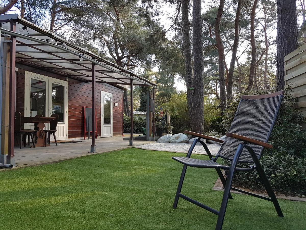 CasitaCuriosa  chalet op camping met buitenzwembad Balen Buitenkant foto