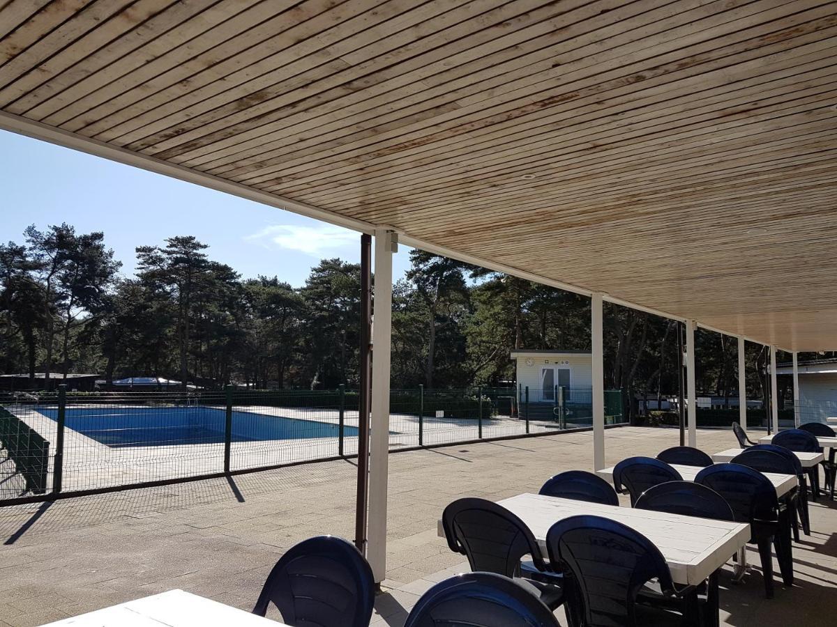 CasitaCuriosa  chalet op camping met buitenzwembad Balen Buitenkant foto
