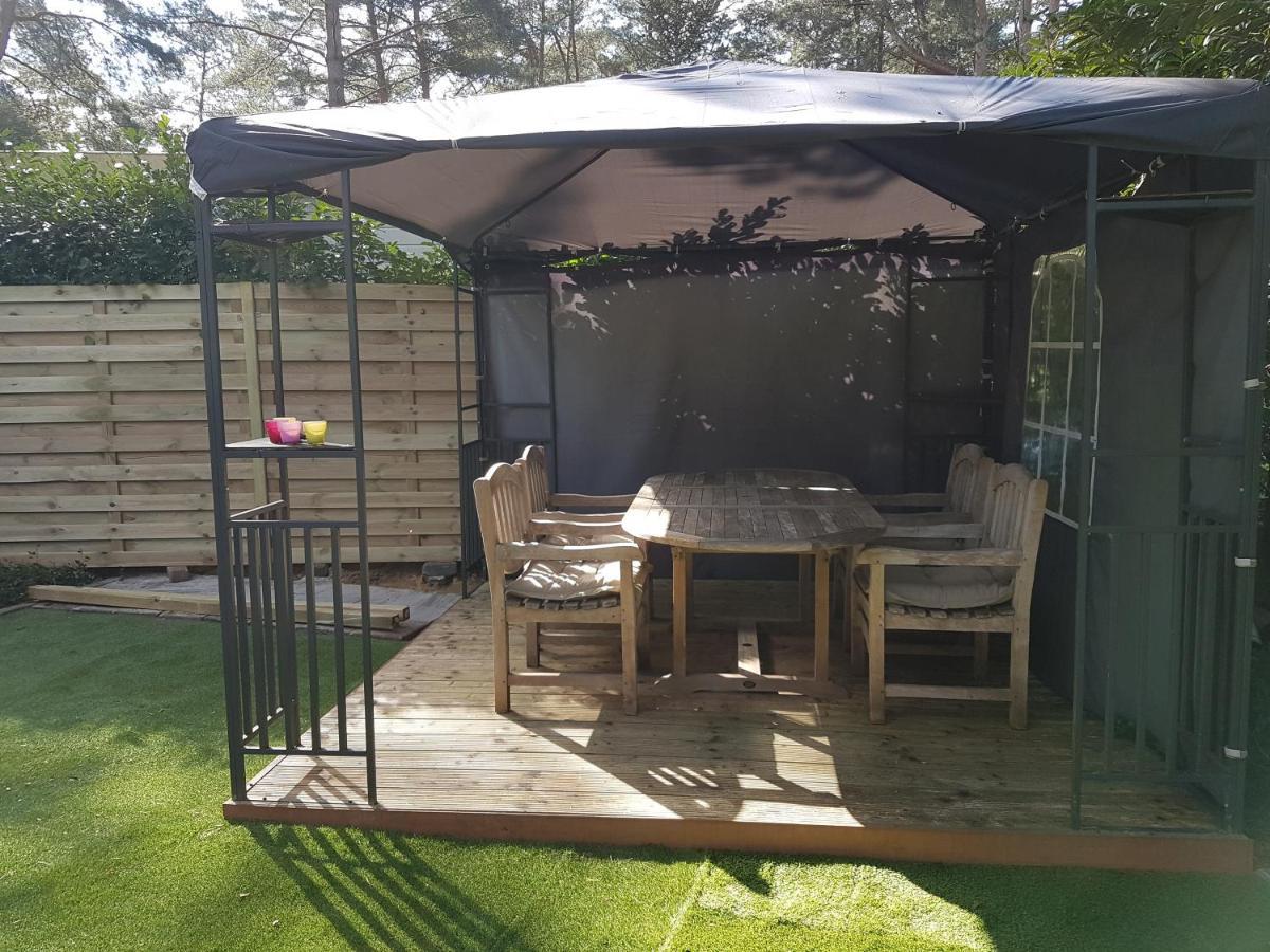 CasitaCuriosa  chalet op camping met buitenzwembad Balen Buitenkant foto
