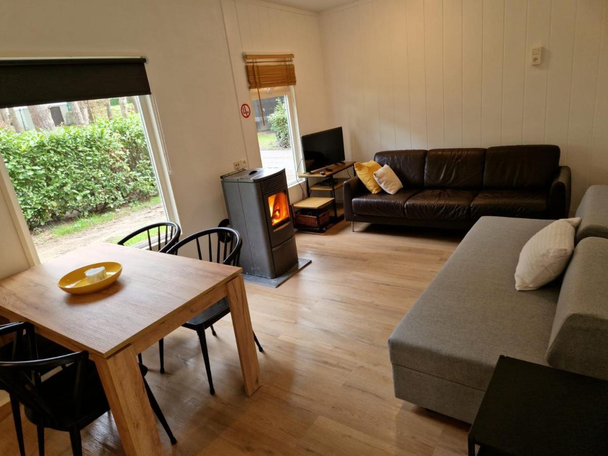 CasitaCuriosa  chalet op camping met buitenzwembad Balen Buitenkant foto