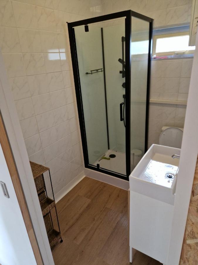 CasitaCuriosa  chalet op camping met buitenzwembad Balen Buitenkant foto