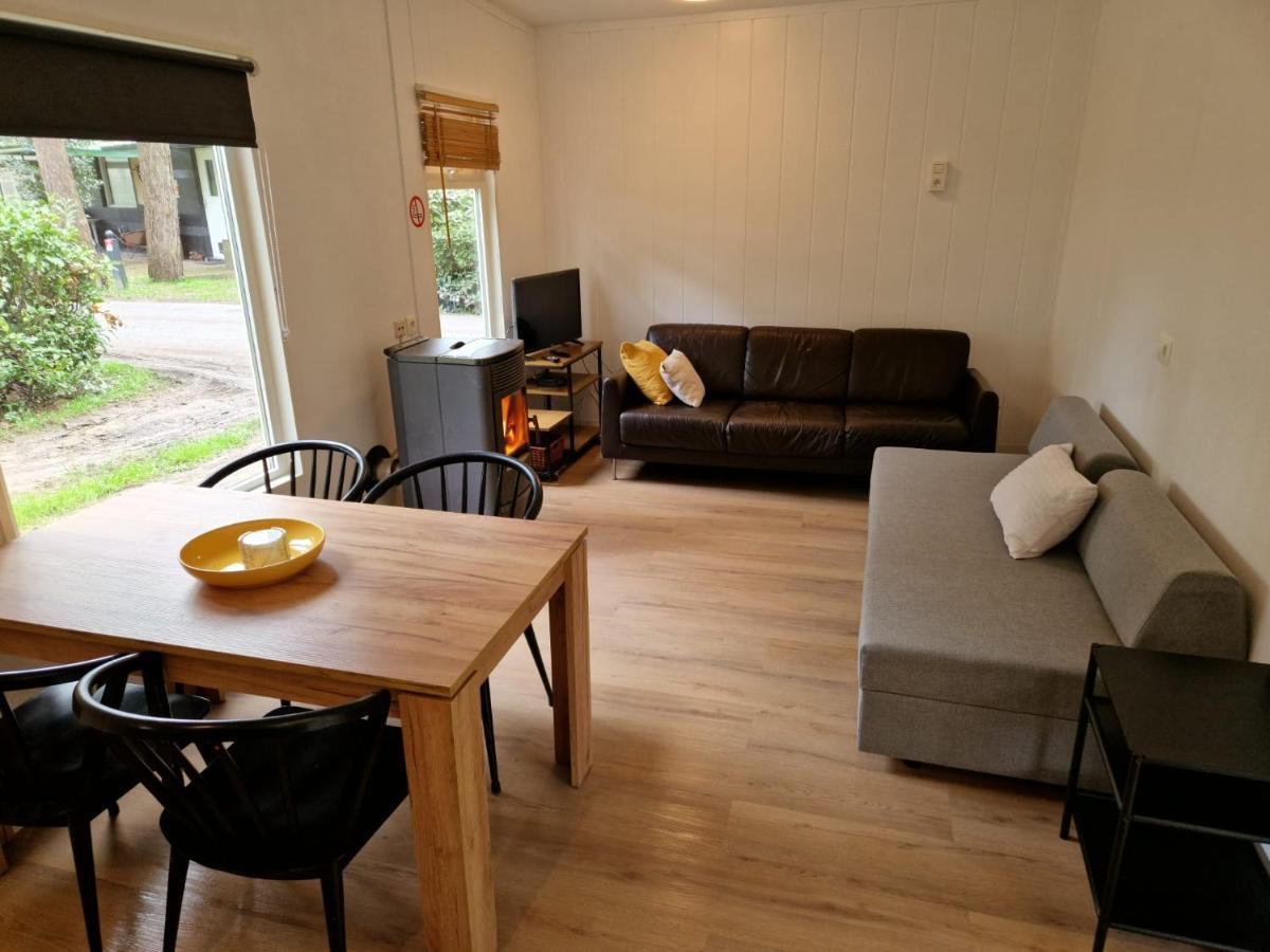 CasitaCuriosa  chalet op camping met buitenzwembad Balen Buitenkant foto