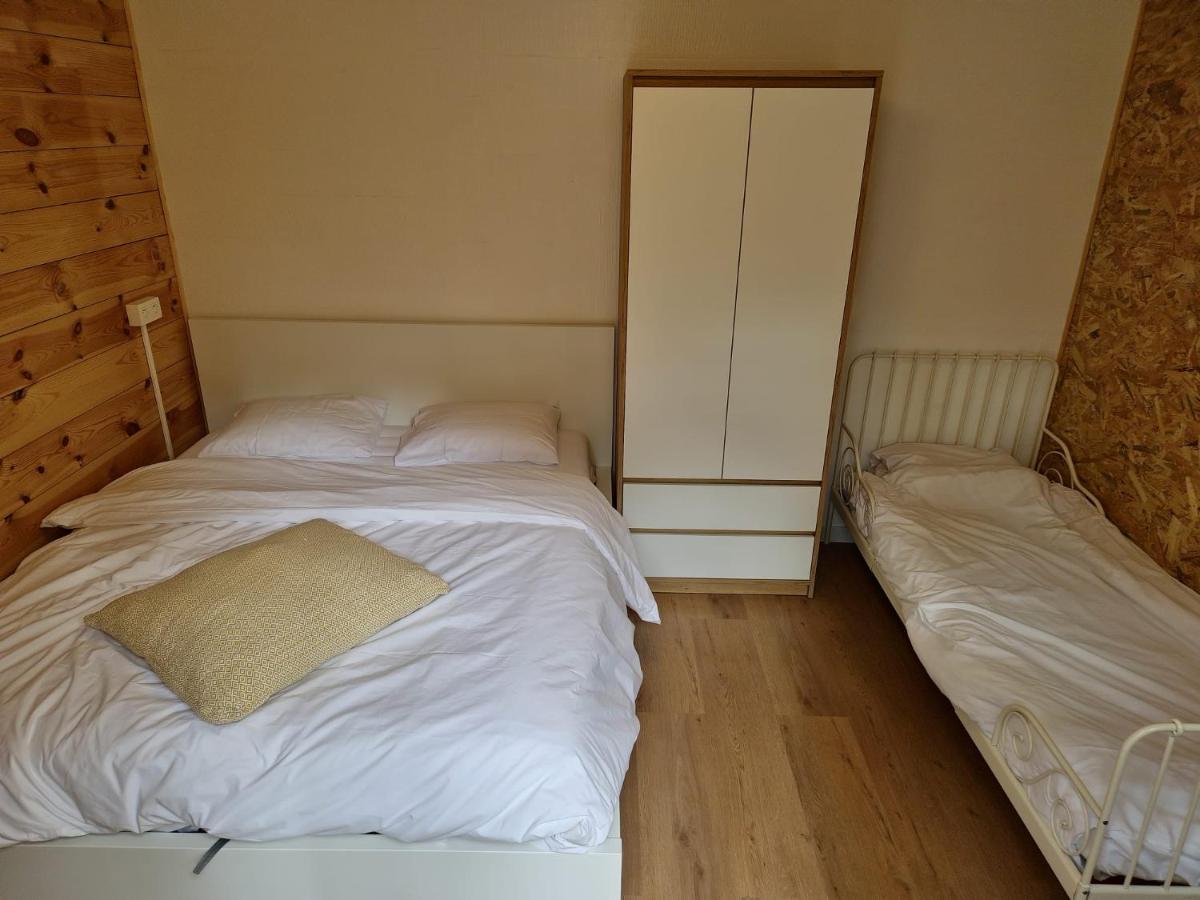 CasitaCuriosa  chalet op camping met buitenzwembad Balen Buitenkant foto
